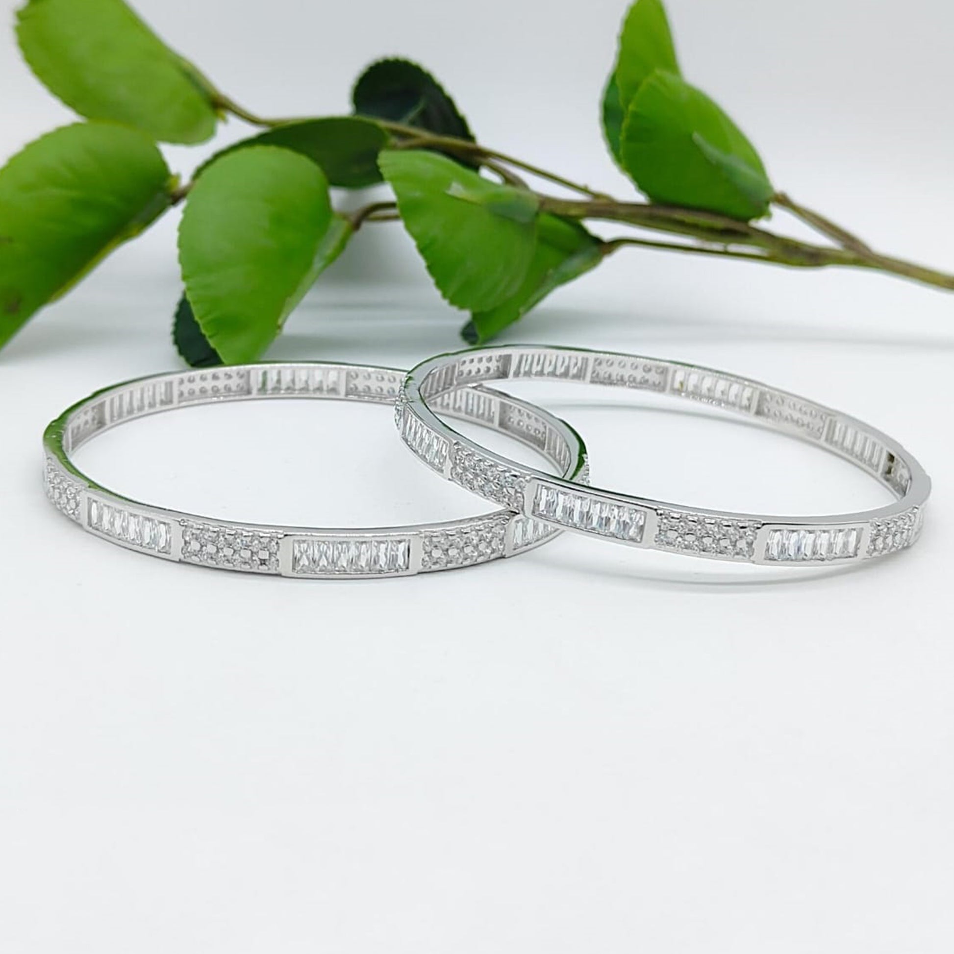 BANGLES [BA-28062506]