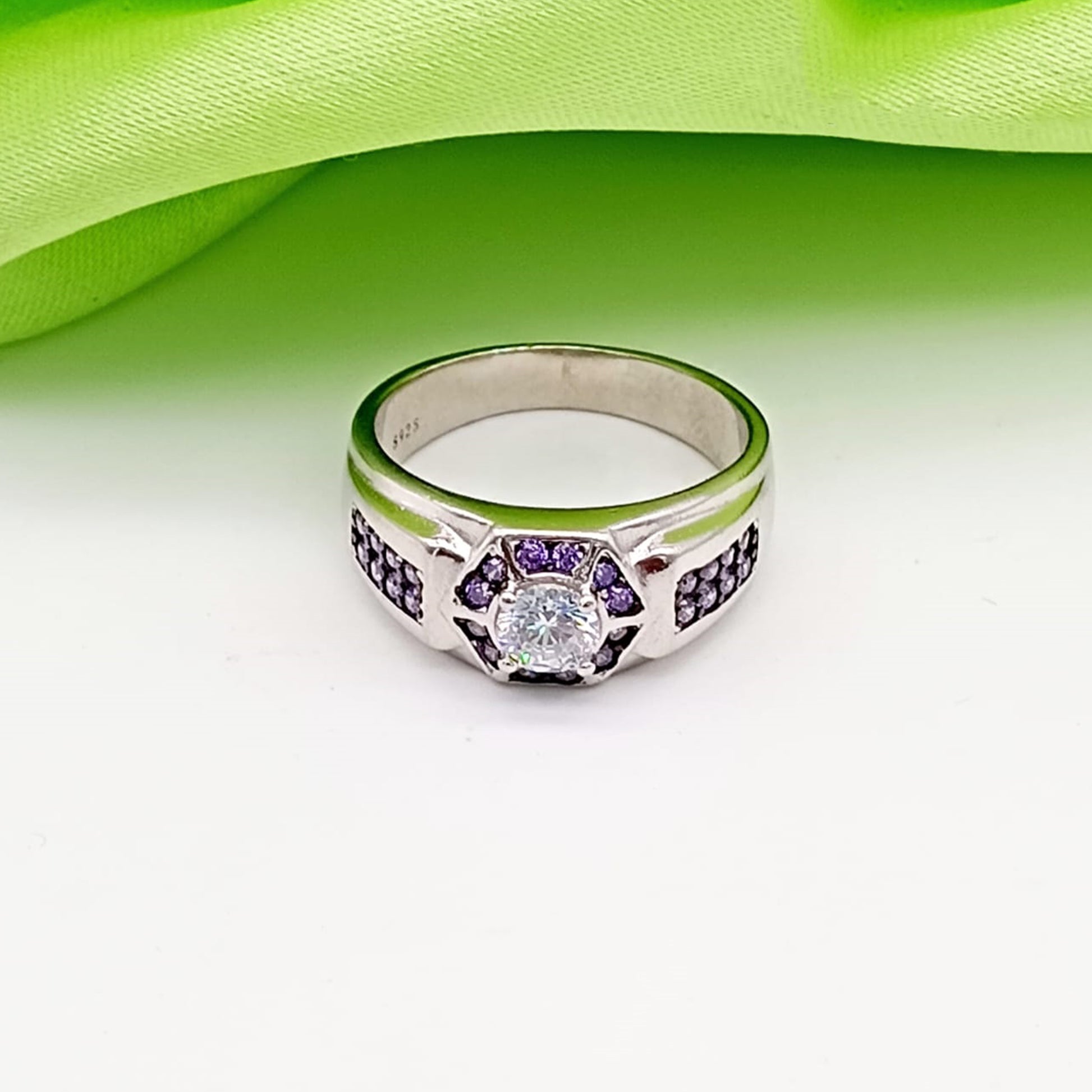 RINGS [FR-280625104]