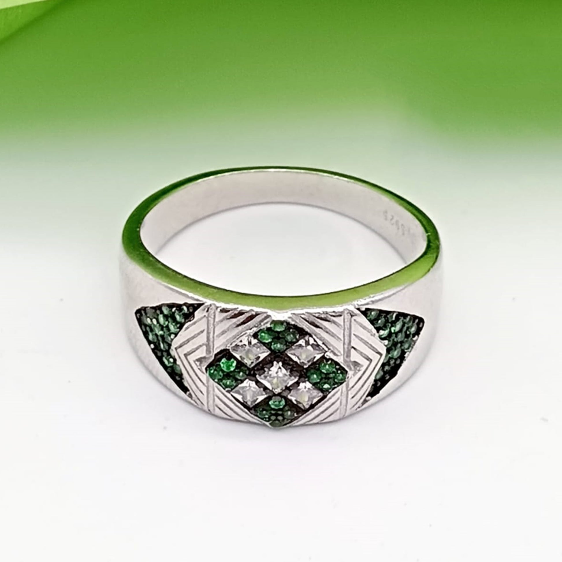 RINGS [FR-280625109]