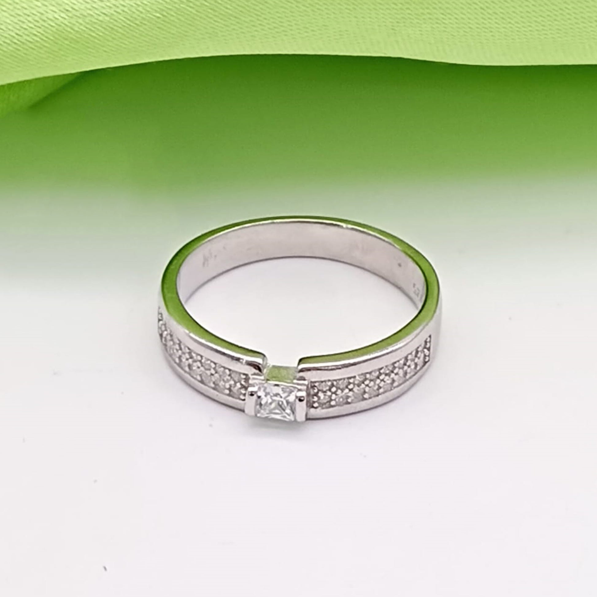 RINGS [FR-280625126]