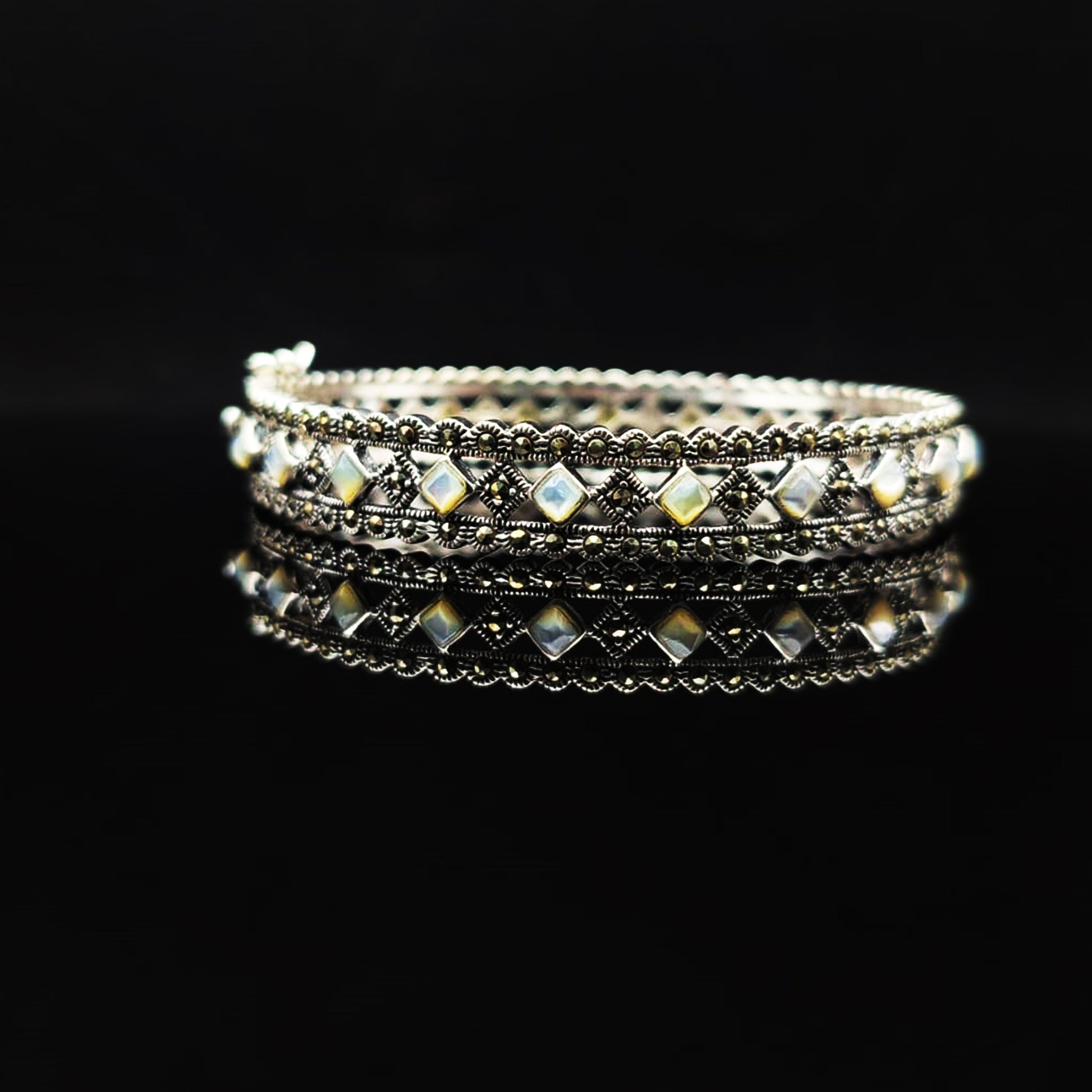 BANGLES [BA-28062514]