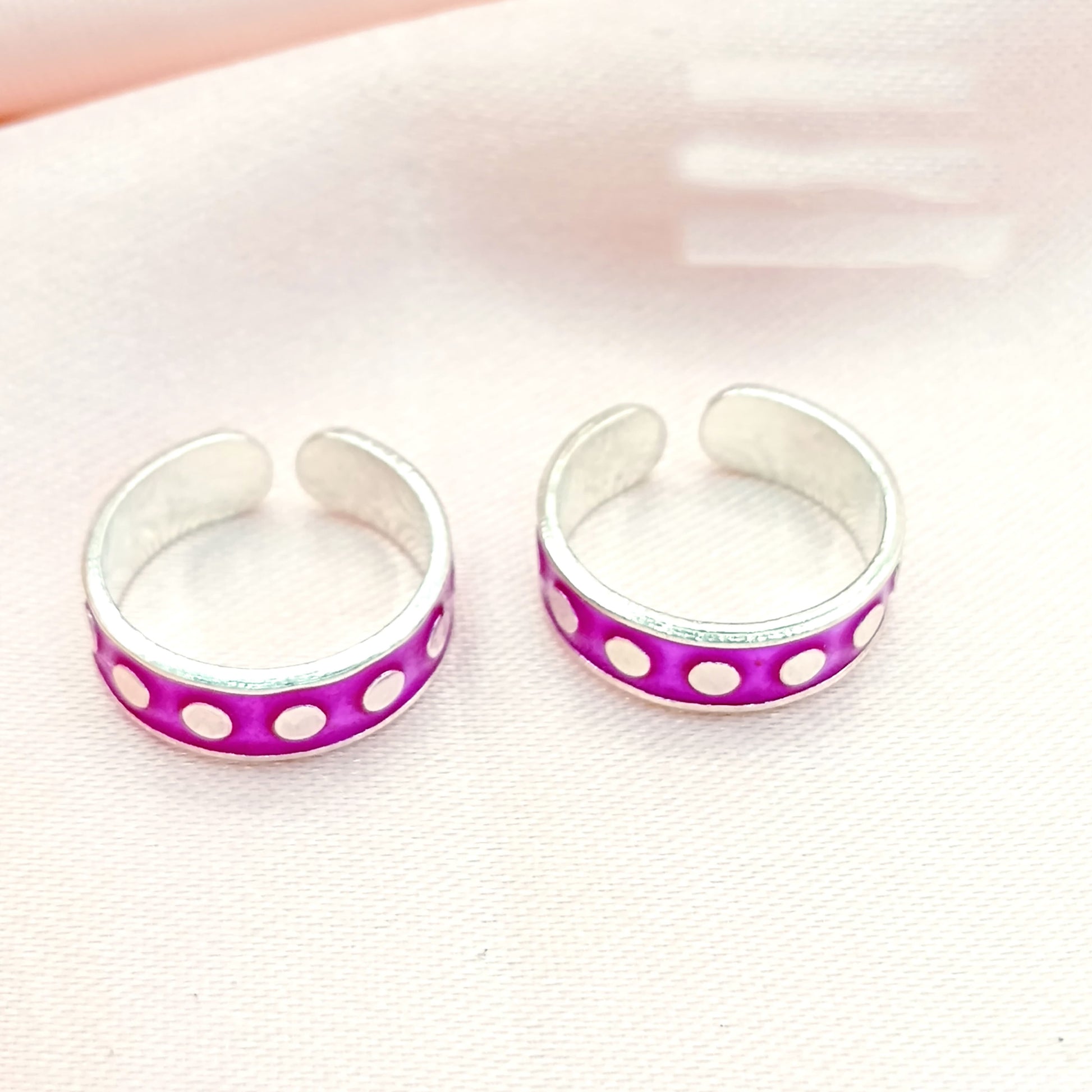 TOE RINGS [TR-28062528]