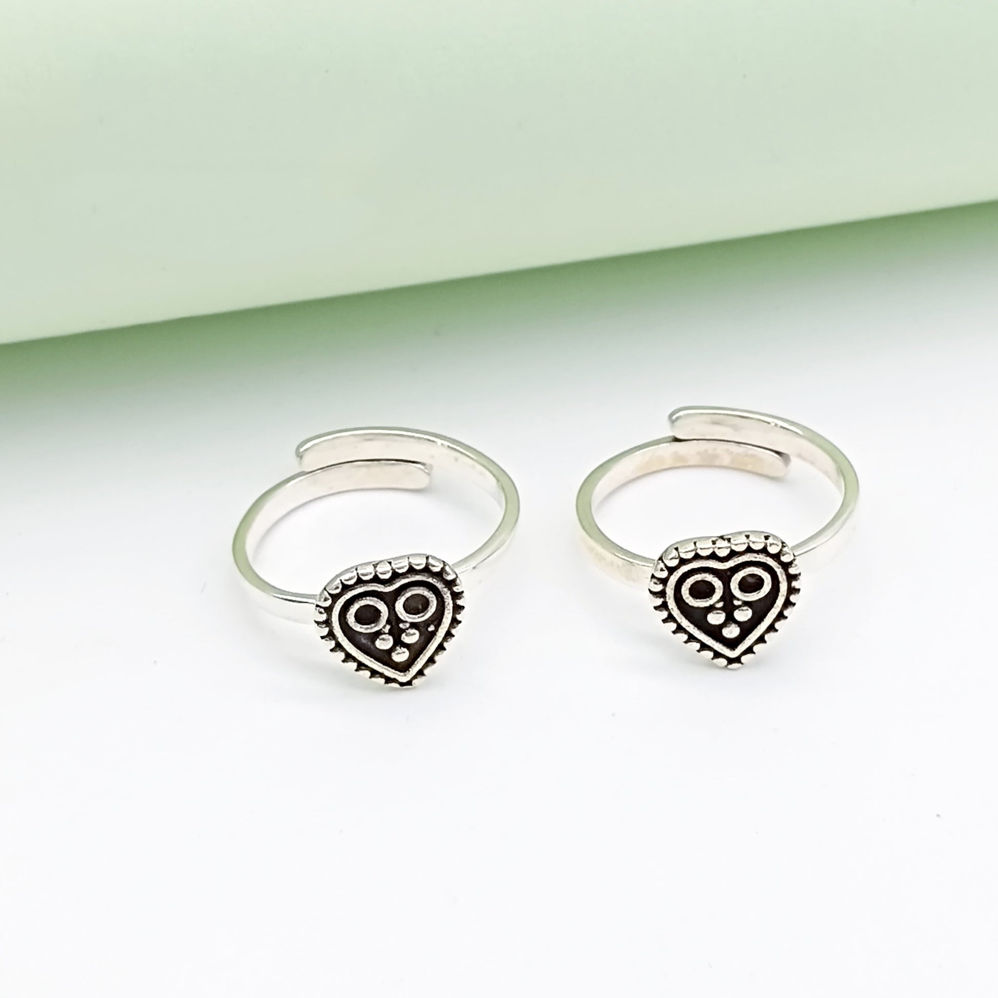 TOE RINGS [TR-28062530]