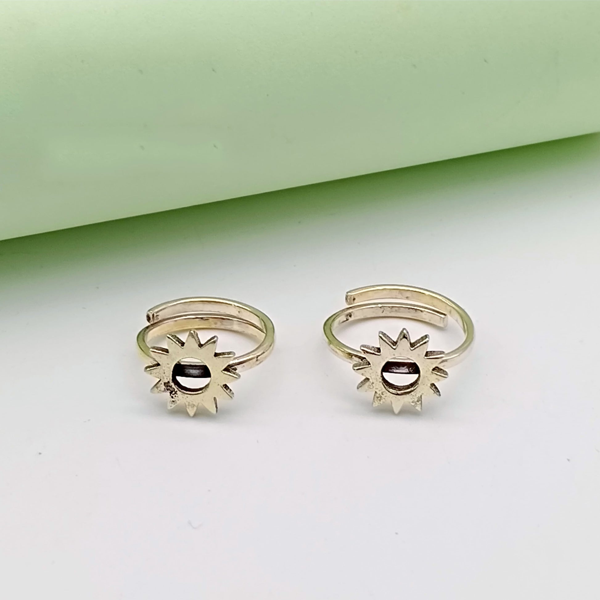 TOE RINGS [TR-28062535]
