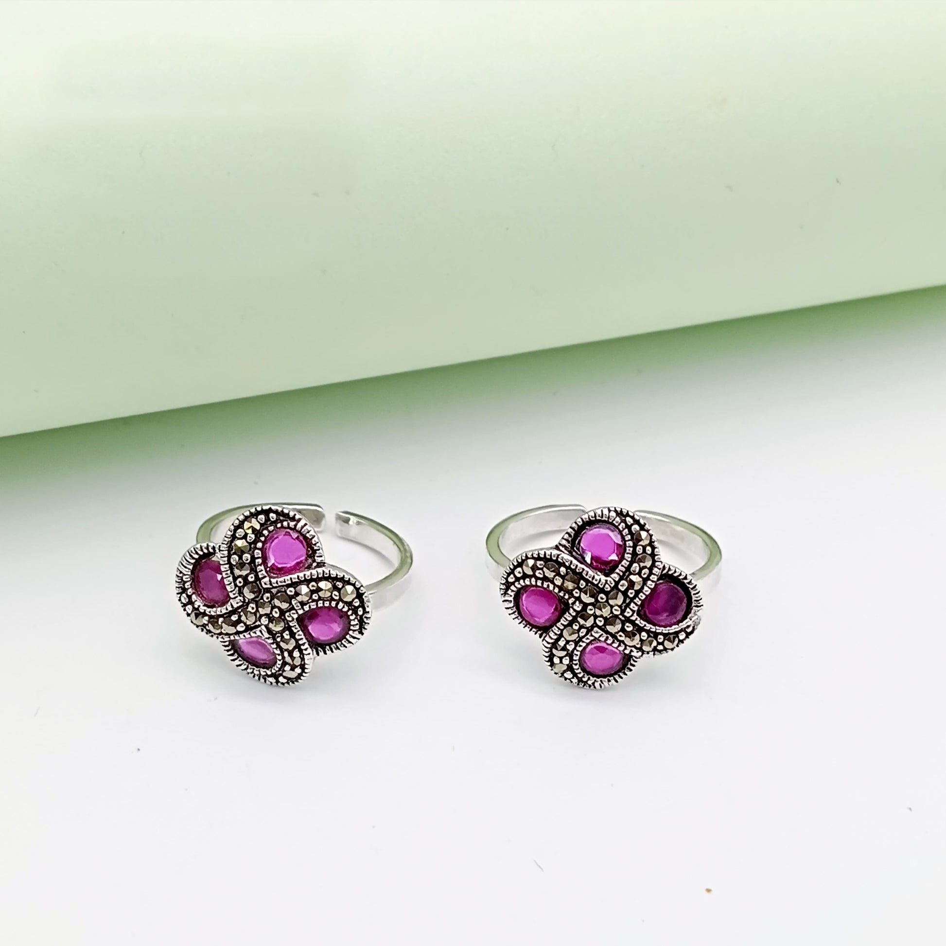 TOE RINGS [TR-28062539]