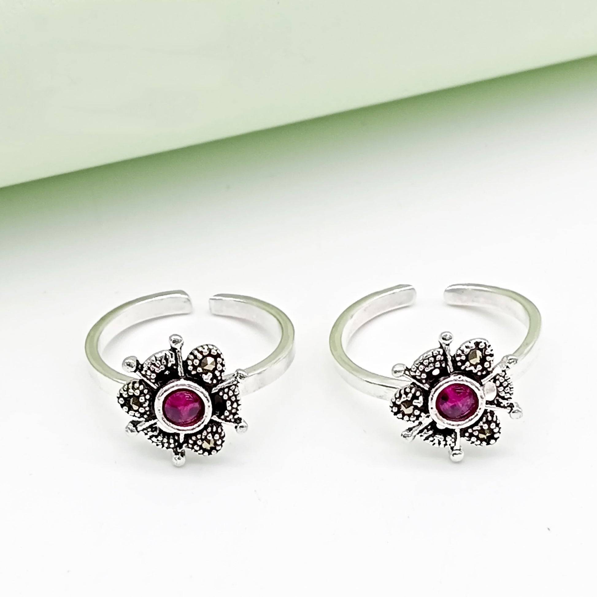 TOE RINGS [TR-28062549]