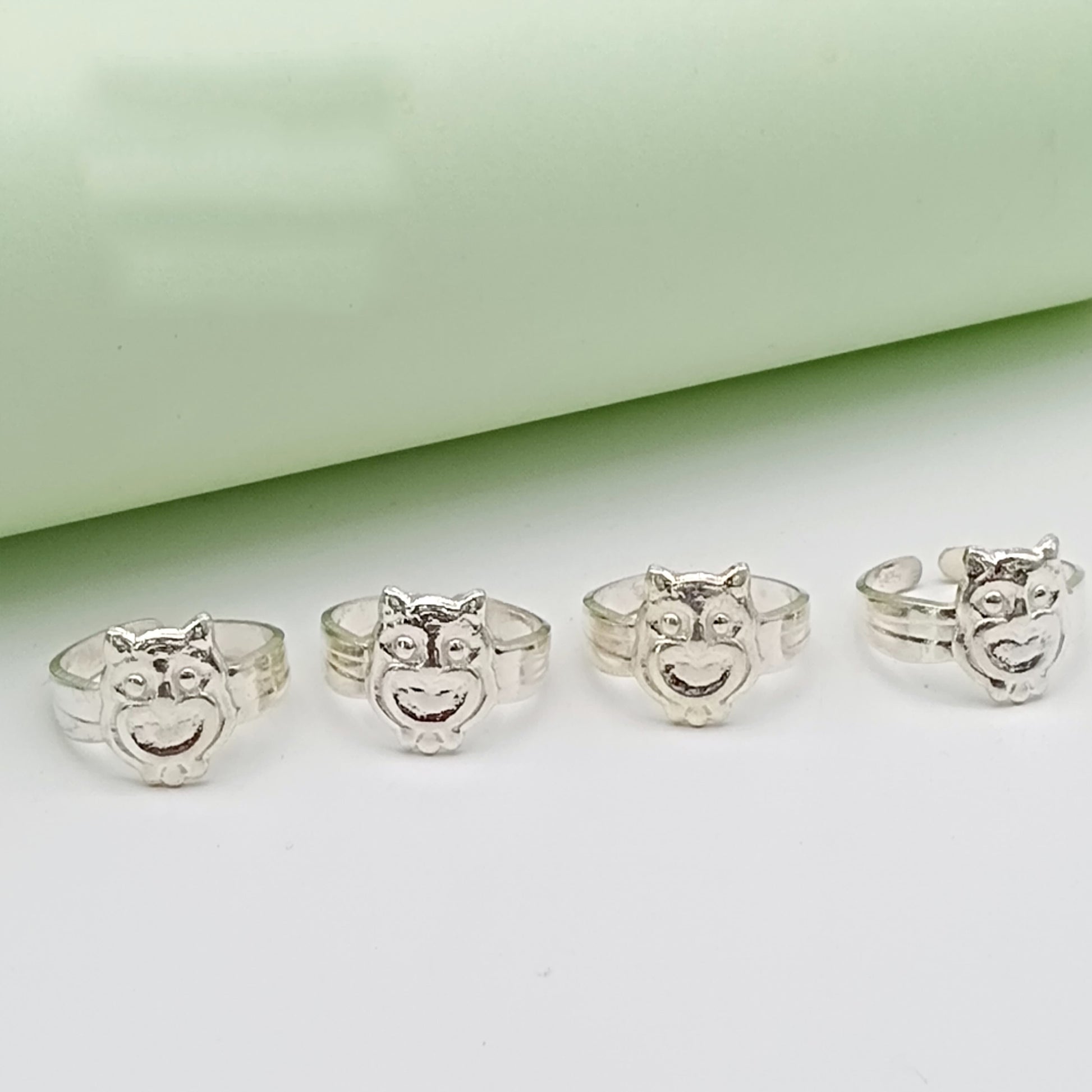 TOE RINGS [TR-28062553]
