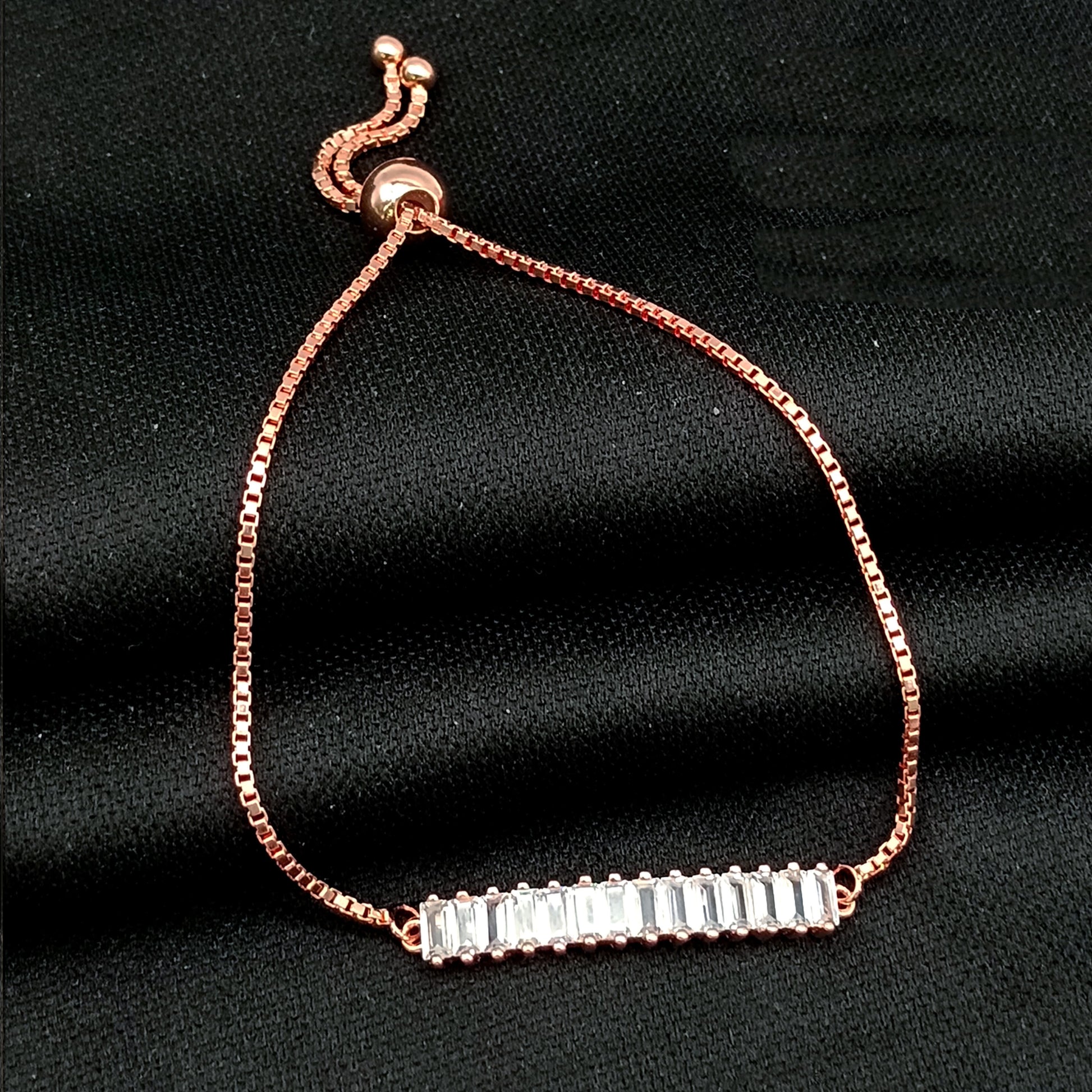BRACELETS [BR-28062555]
