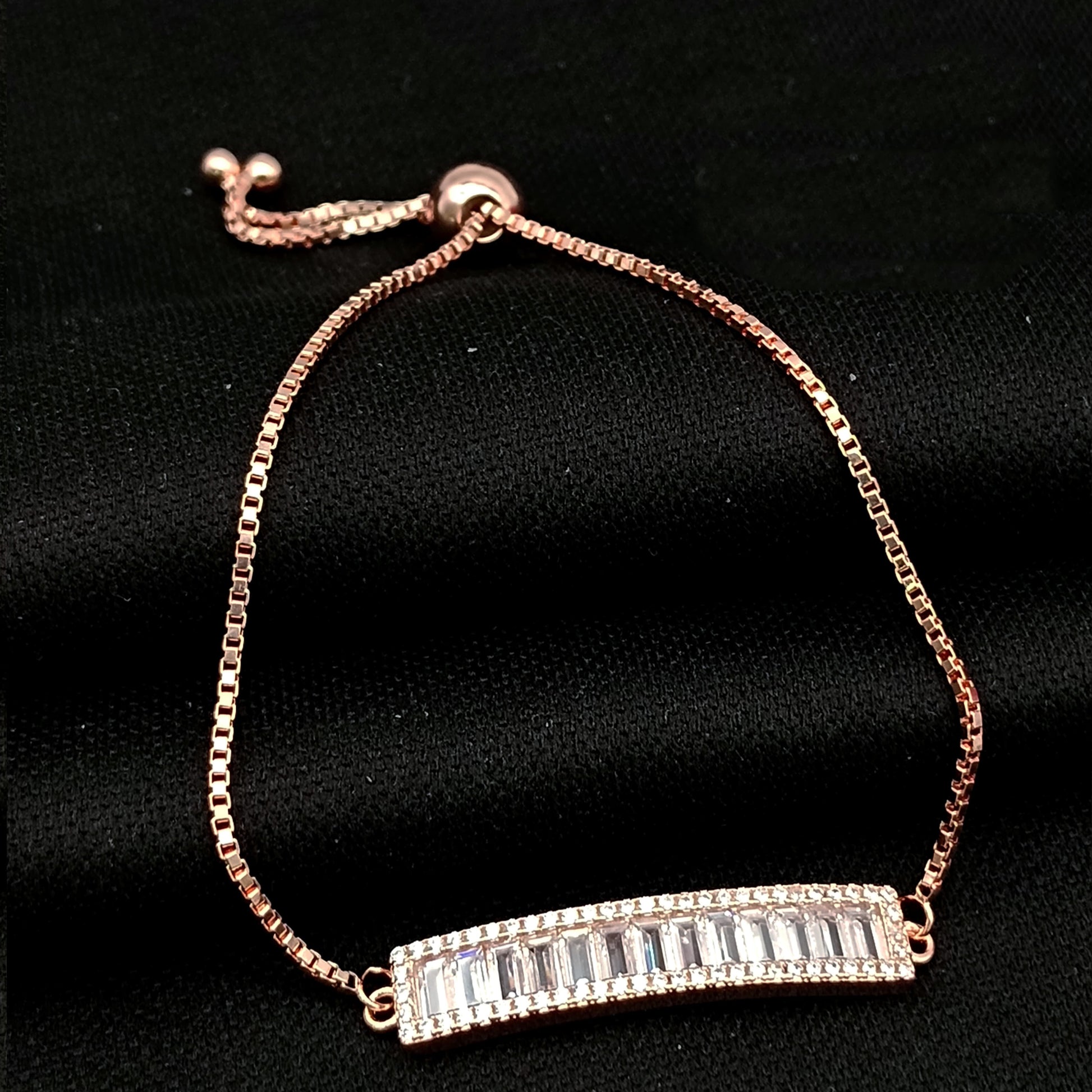 BRACELETS [BR-28062557]