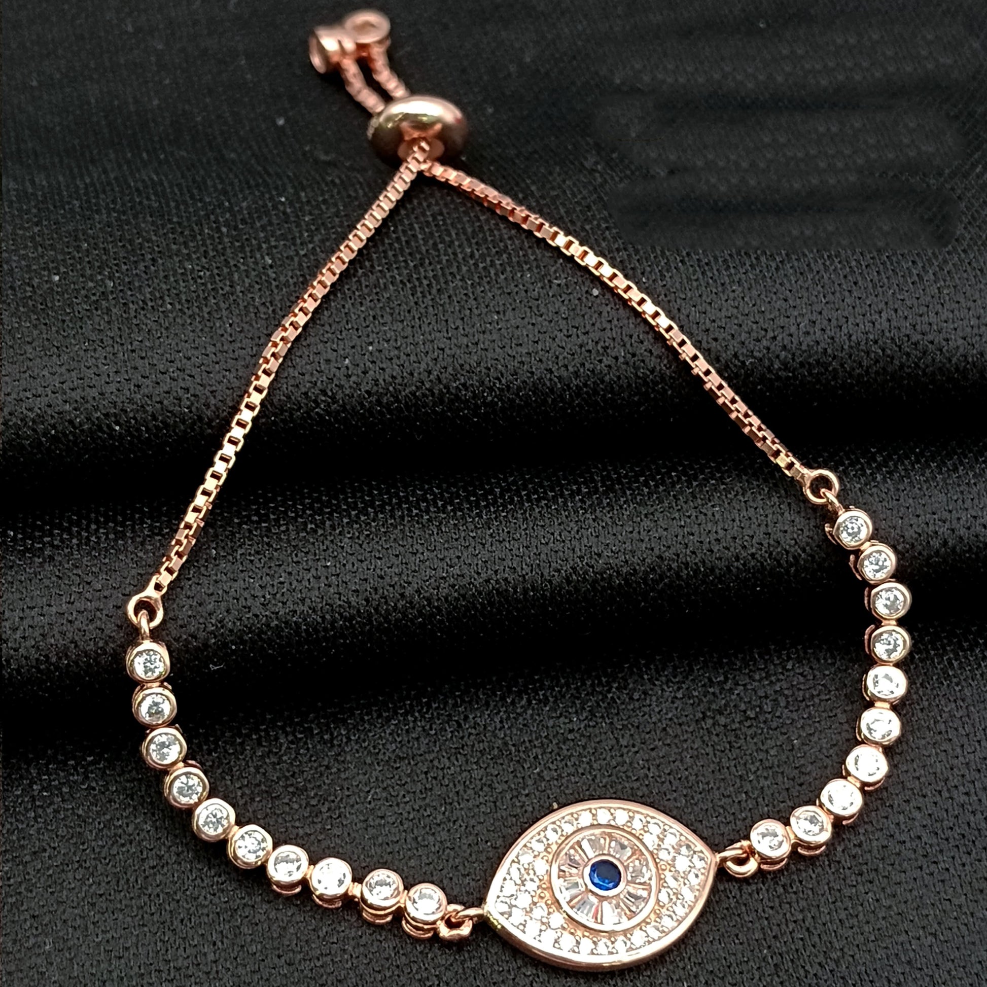 BRACELETS [BR-28062560]