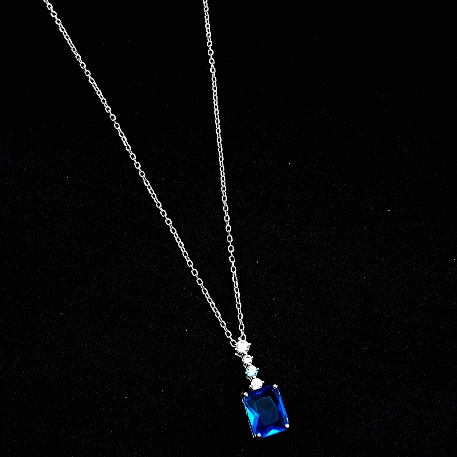 PENDANTS [PC-28062563]